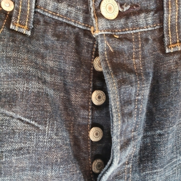 Levi 501 Dark Washed Cut off Shorts Sz 32 - Picture 6 of 7